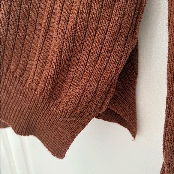 Neuflora Chestnut V-Neck Ribbed Sweater - Picture 3 of 6